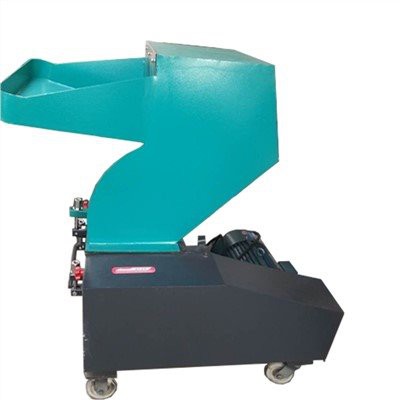 Plastmasas drupinātājs